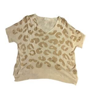 Amoli Animal Print Lightweight Sweater Top Short Sleeve Size S/M Tan Gold V-Neck